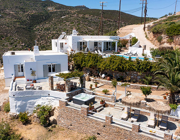 Villa in Sifnos with jaccuzi