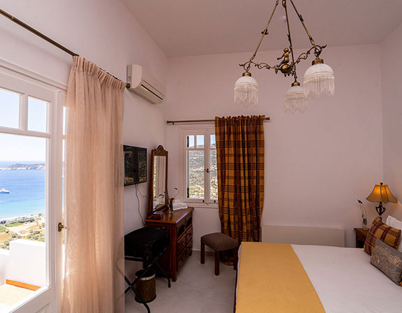 The master bedroom of Pelagos Residence in Sifnos